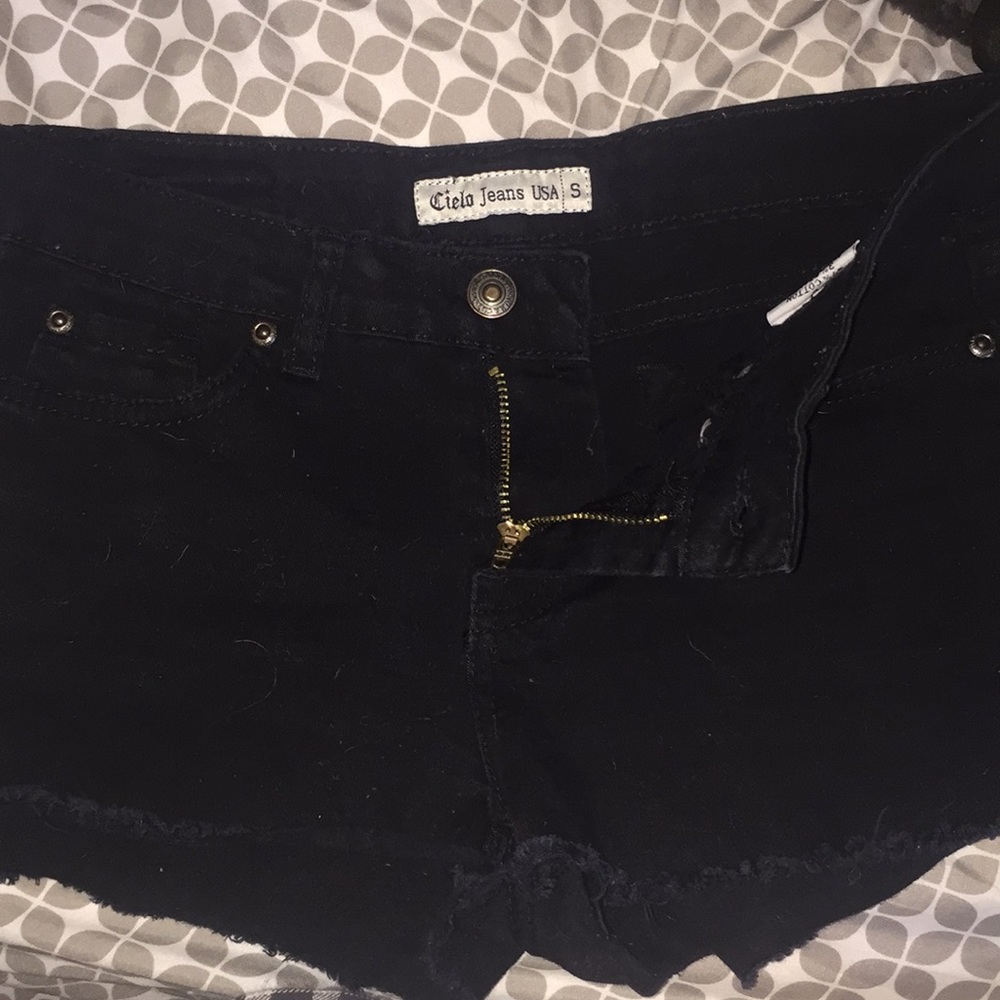 Shorts - Picture 2 of 5